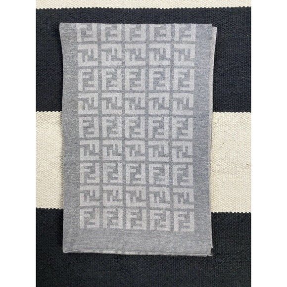 Fendi FF Monogram 100% Wool Scarf Wrap Gray Made in Italy